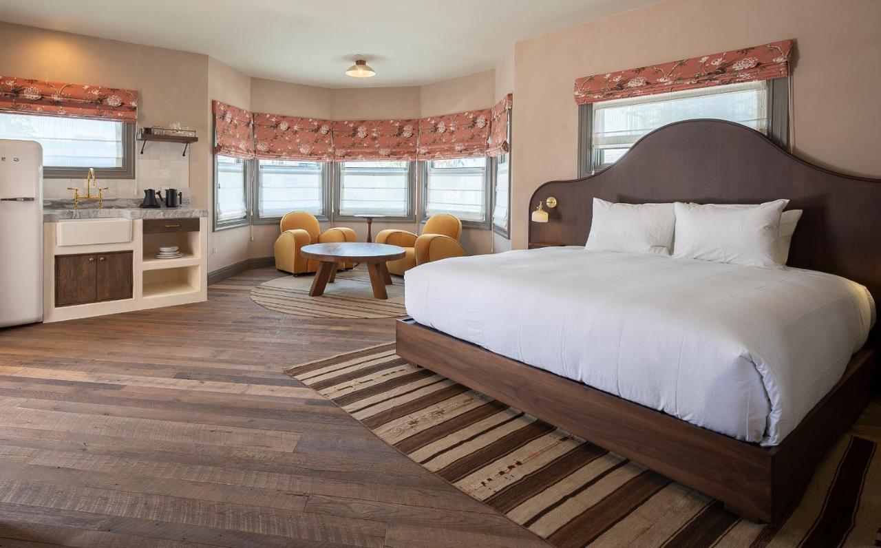 Gjelina Hotel 4*