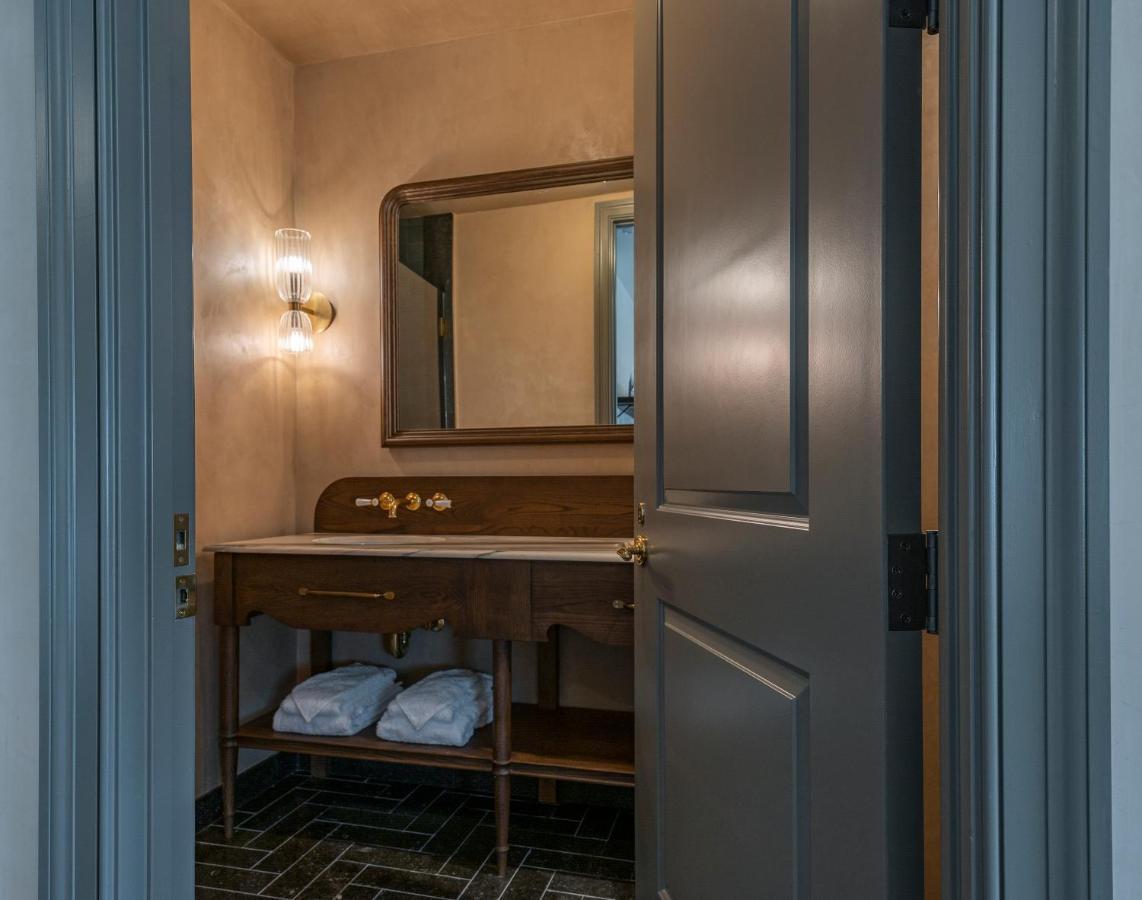 Gjelina Hotel 4*